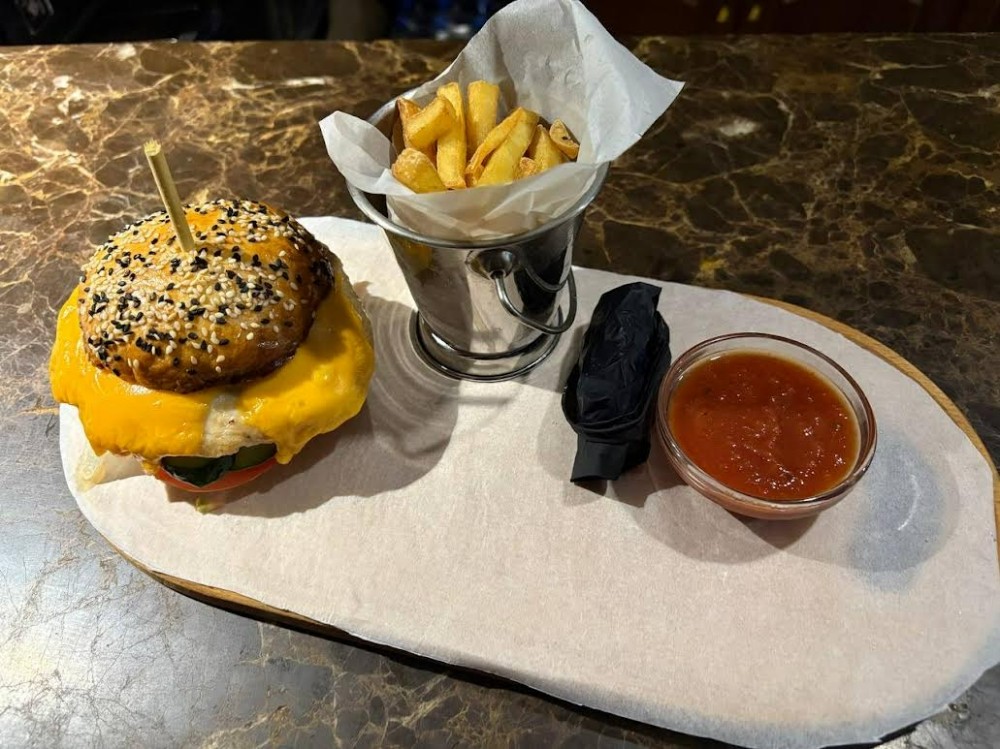 Курячий бургер