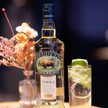 Горілка Zubrowka Bison Glass