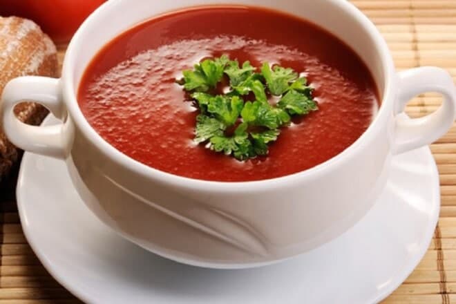 Томатний крем-суп зі шпинатом