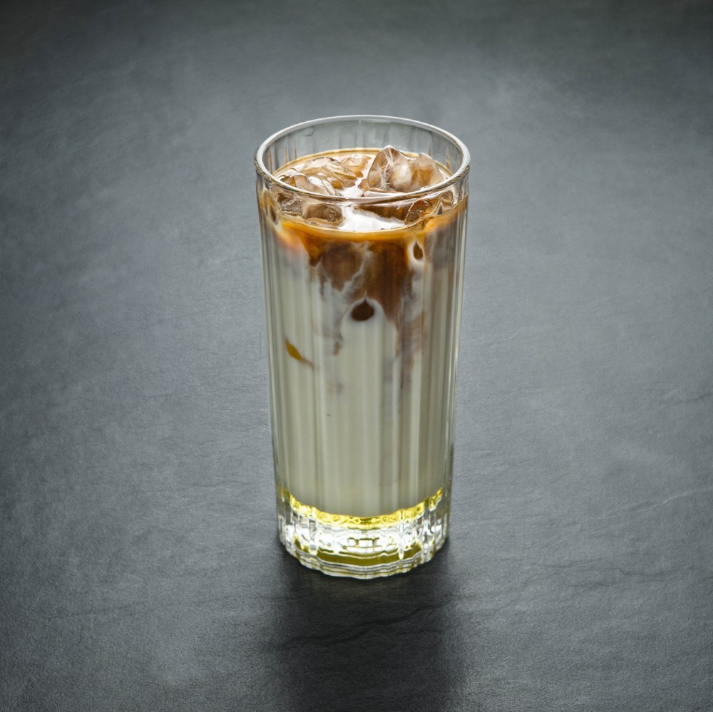 Iced Latte (звичайне або безлактозне молоко)