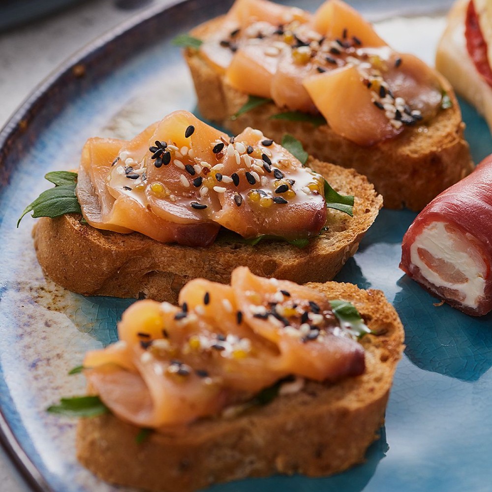Брускетта з веганським лососем
