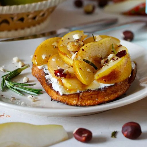 Бельгійська брускетта з карамелізованою грушею та веганським сиром брі