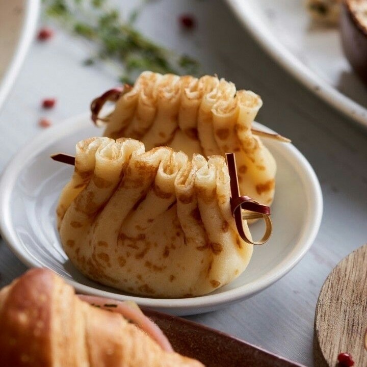 Мішечок з млинця з веганською шинкою та м`яким сиром