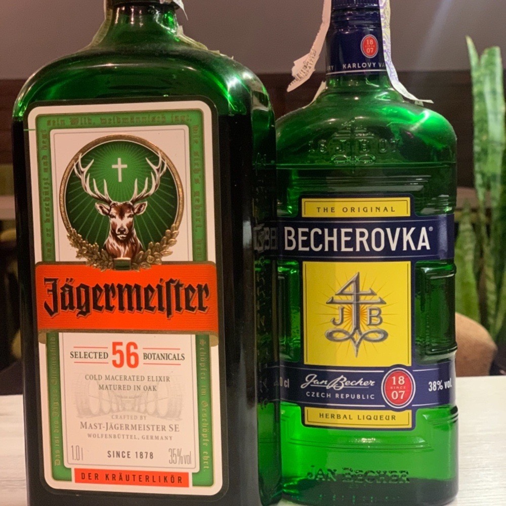Jagermister/ Becherovka