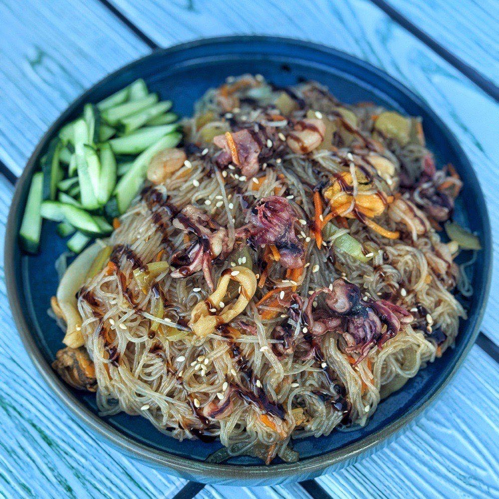 Локшина WOK з морепродуктами